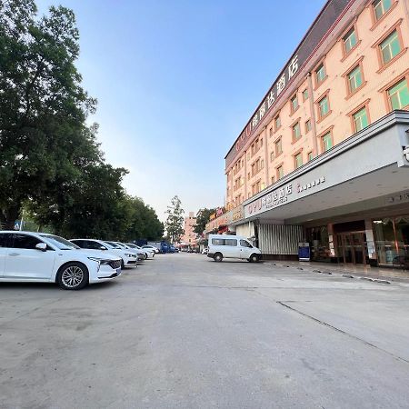 Frida Hotels Guangzhou Baiyun International Airport Екстериор снимка