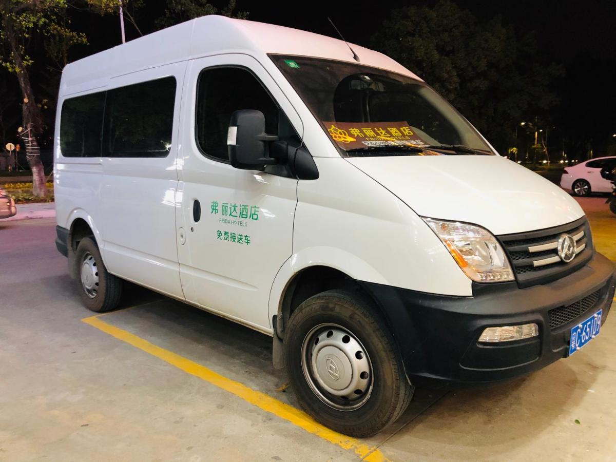 Frida Hotels Guangzhou Baiyun International Airport Екстериор снимка