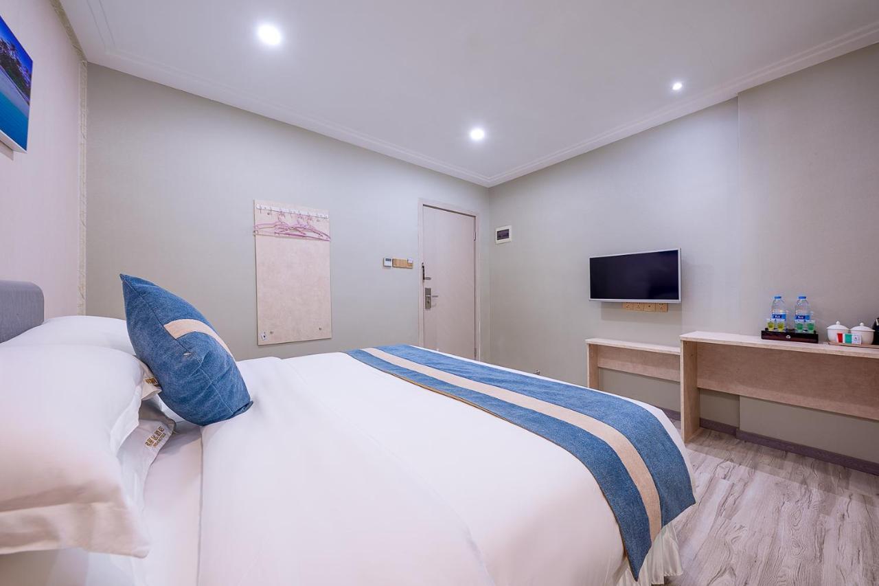 Frida Hotels Guangzhou Baiyun International Airport Екстериор снимка