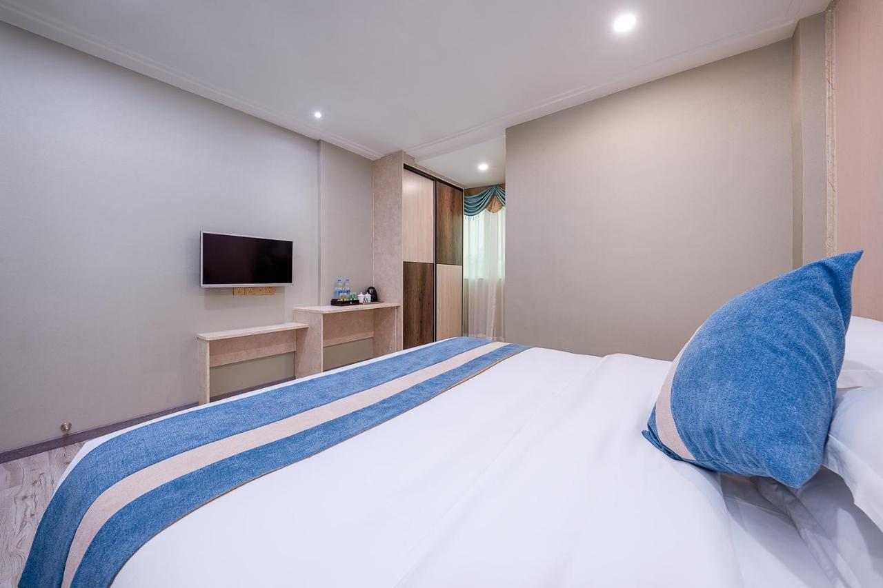 Frida Hotels Guangzhou Baiyun International Airport Екстериор снимка
