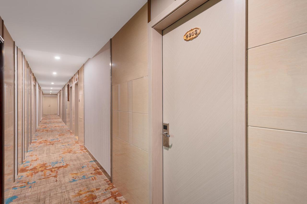 Frida Hotels Guangzhou Baiyun International Airport Екстериор снимка